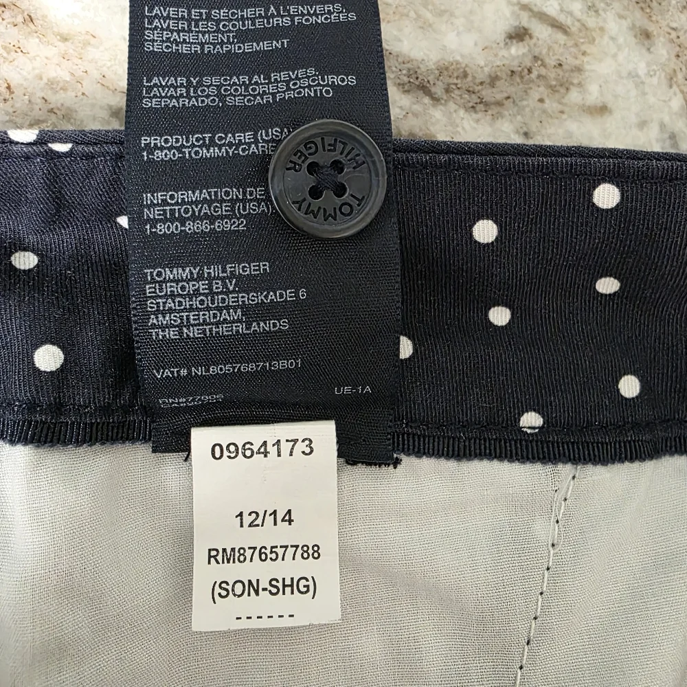 TOMMY HILFIGER Womens Sz 4 Navy Blue Polka Dot Casual Shorts